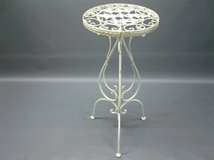 Blumentisch Beistelltisch Metall Hocker 58 cm Blumenständer Blumentisch weiß - Bild 1 von 3