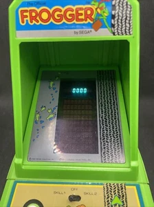 VINTAGE FROGGER ELECTRONIC GAME TABLETOP 1982 MINI ARCADE SEGA RARE COLECO Works - Picture 1 of 12