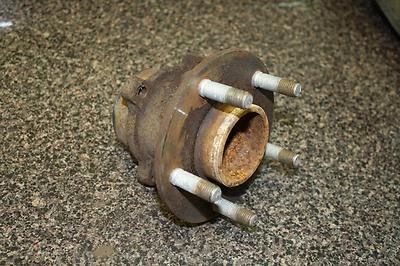 Volvo S40 2.4i 2006 buje de rueda trasera pernos rotadores 3M51-2C299-R OEM 06 Foto 1 de 4