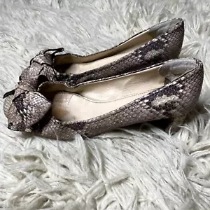 Prada Mujer Serpiente Cuero Repujado Arco Pump Zapato EUR 38.5 US 8.5 - Imagen 1 de 14