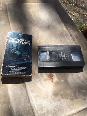 Escape from New York VHS 1981 John Carpenter Kurt Russell Nelson - Image 1 of 4