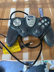  Saitek Analog twin stick USB  game controller - Picture 1 of 2