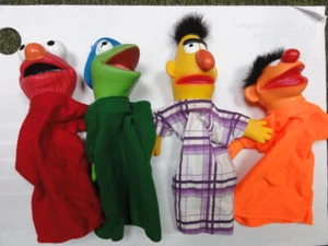 Sesamstraße 4 Gummi HANDPUPPEN , Ernie, Kermin der Frosch, Bert, Krümelmonster - Bild 1 von 5