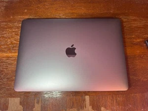 Apple MacBook Pro 13 Apple M1 3.2 GHz, 256 GB 8 GB 8-Core Laptop Computer - Photo 1/4