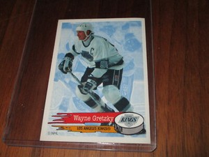1995-96 PANINI HOCKEY STICKER #266  WAYNE GRETZKY LOS ANGELES