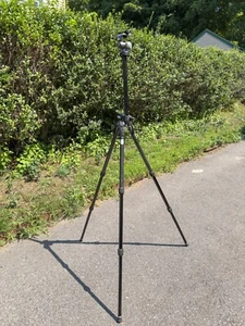 Gitzo G2220 Explorer Tripod Legs & Gitzo G1275M Magnesium Universal Ball head - Picture 1 of 14