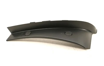 Soporte de panel de llenado de luz trasera izquierda OEM GM 42505975 Chevrolet Trax 2017-20 nuevo Foto 1 de 4