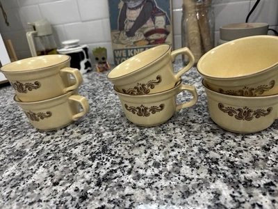 Juego de 6 tazas de sopa de gres vintage Pfaltzgraff EE. UU. bronceado floral rústico granja Foto 1 de 2