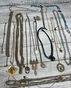 Vintage Necklace Junk Scrap Jewelry Lot Harvest Repurpose Salvage As is 🩶 - Picture 1 of 15