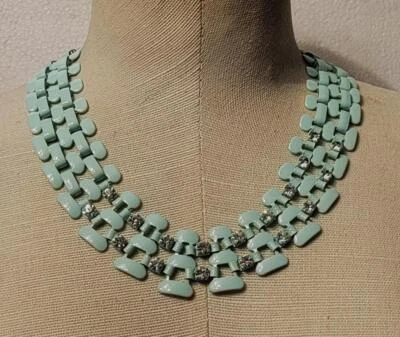 Collana Vintage Anni '60 Verde Chiaro In Smalto Con Strass Trasparenti 18" - Immagine 1 di 3