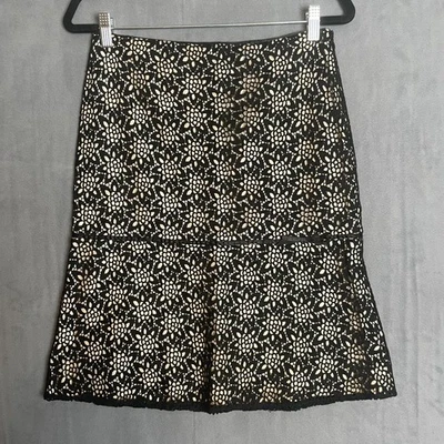 Falda Tibi Para Mujer 2 Negra Floral Encaje Superposición Seda Algodón Forrada Acampanada Elegante Foto 1 de 4