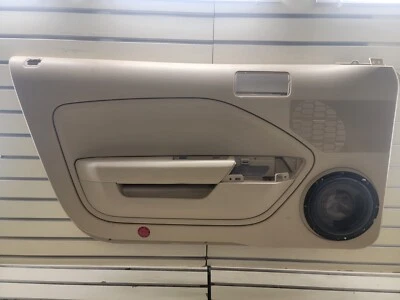 🔥2005-2009 Ford Mustang interior Door Panel Front left Driver Side TAN Auto - Image 1 of 4