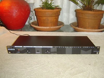 MAM VSR3, Triple Spring, Vintage Spring Reverb, Mono in Stereo out, Vintage Rack - Image 1 of 4