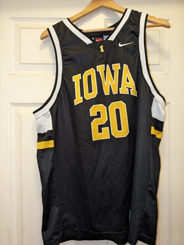 Nike Mens Size Large Iowa Basketball Jersey #20 Cover