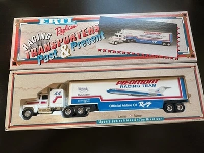 ERTL Transporter 1992 - NASCAR - Coche # 44 Sterling Marlin Foto 1 de 2