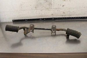 1975 Suzuki GT185 Adventurer LEFT RIGHT FOOT RESTS PEGS BRACKET MOUNT X849 - Picture 1 of 7