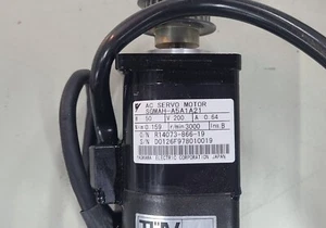 YASKAWA SGMAH-A5A1A21 AC Servo Motor - Picture 1 of 2
