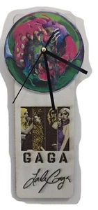OROLOGIO PARETE VERTICALE - LADY GAGA - legno e vinile con incisione laser - Picture 1 of 6