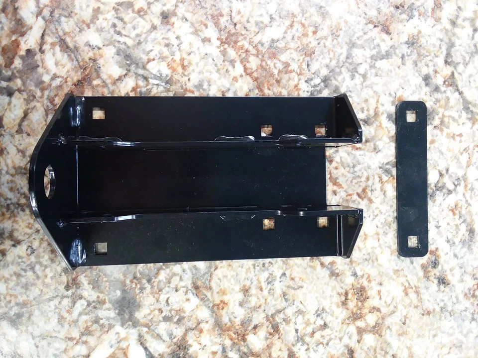 New Genuine OEM Hustler 127156 Hitch Kit for Raptor X XL XD XDX Zeroturn Models - Image 1 of 4