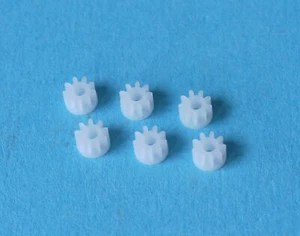 W8100 L7085 Scalextric Spare 6 Inline Motor Pinion Gears White 9T 9 Tooth - Picture 1 of 1