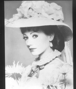 Original PHOTO Marisa Berenson actress cinema 18 x 24 cm - Picture 1 of 1