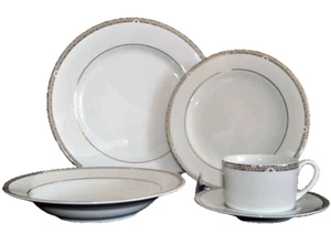 ROYAL DOULTON Platinum 5 Piece Place Setting Fine Bone China Dinnerware New - Picture 1 of 9
