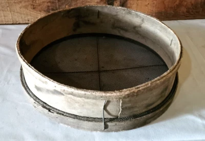 ANCIEN TAMIS EN BOIS DECO LUMINAIRE ... - Photo 1/4