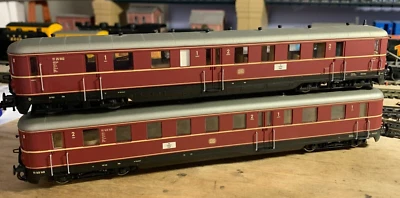 Liliput L112501 DB VT 25 Diesel Railcar 2 car set - boxed - excellent runner - Image 1 of 4