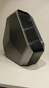 Alienware Area 51 Heavy Gaming Pc - Picture 1 of 11