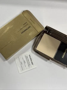 Hourglass Vanish Airbrush Pressed Powder Translucent, 10.5G - Picture 1 of 4
