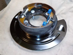03-07 Dodge Ram 2500 rear parking brake backing plate caliper mount bracket - Picture 1 of 6