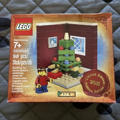 LEGO Santa Fireplace Holiday Set Retired Edition 98 pcs 2011 New Set 3300020 - Image 1 of 2