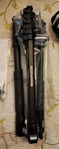 Manfrotto Befree Live 4-Section Aluminum Tripod with Fluid Video Head - Picture 1 of 7