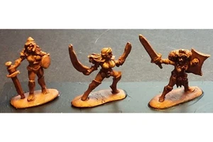 15mm Fantasy Elvian Female Warriors (3 Figuren) - Bild 1 von 1