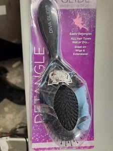 Diva Glide Detangling Brush - All Hair, Wet/Dry, Wigs & Extensions - Picture 1 of 3