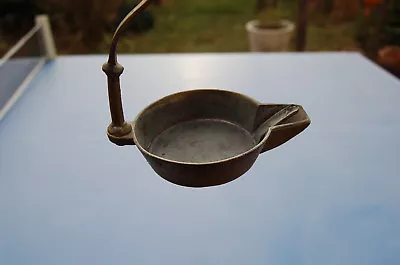 Ancienne et Authentique Petite LAMPE À HUILE en Fer et Bronze - Photo 1/3