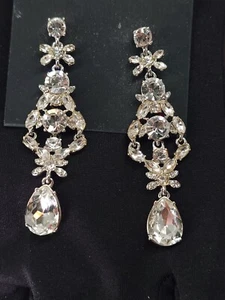 Pendientes colgantes BIJOUX GIVECHY tono plata recortados flor - Imagen 1 de 4