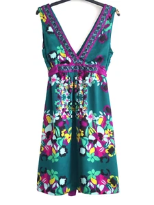 "H&M" Stunning Green Floral Silky Feel V-Neck Dress - SIZE 10 - Picture 1 of 8