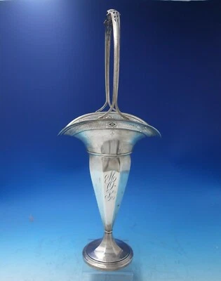 Cesta de plata esterlina King George de Wilcox Wagoner y Watson con mango (#5831) Foto 1 de 4