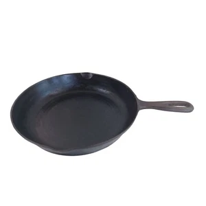 Vintage Cast Iron Skillet 2"T x 10.5"W Cooking Camping Spout & Hanger Korea - Picture 1 of 7