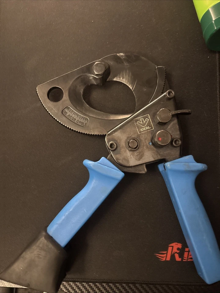 Ideal ratchet cutters 35-053 - Image 1 of 3