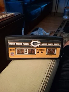 NFL Green Bay Packers Football Anzeigetafel LED Wecker mit Temperatur - Bild 1 von 5