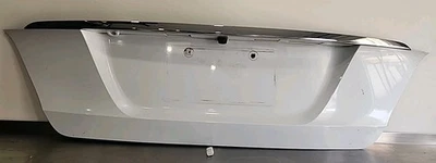 15 Hyundai Equus 2016 puerta trasera cubierta tapicería panel de matrícula con cámara blanco Foto 1 de 4