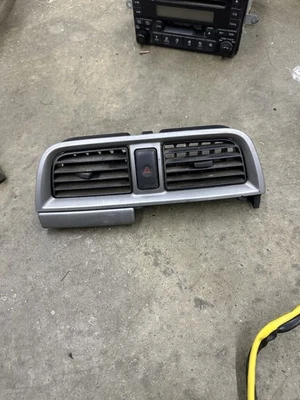 02-04 Subaru Impreza WRX STI Center Dash Vent Trim A/C Vents AC 2002-2004 - Image 1 of 3