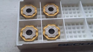 4 Seco carbide milling inserts ONMU090520ANTN-M14 F40M ( ONMU 090520 octomill - Picture 1 of 2