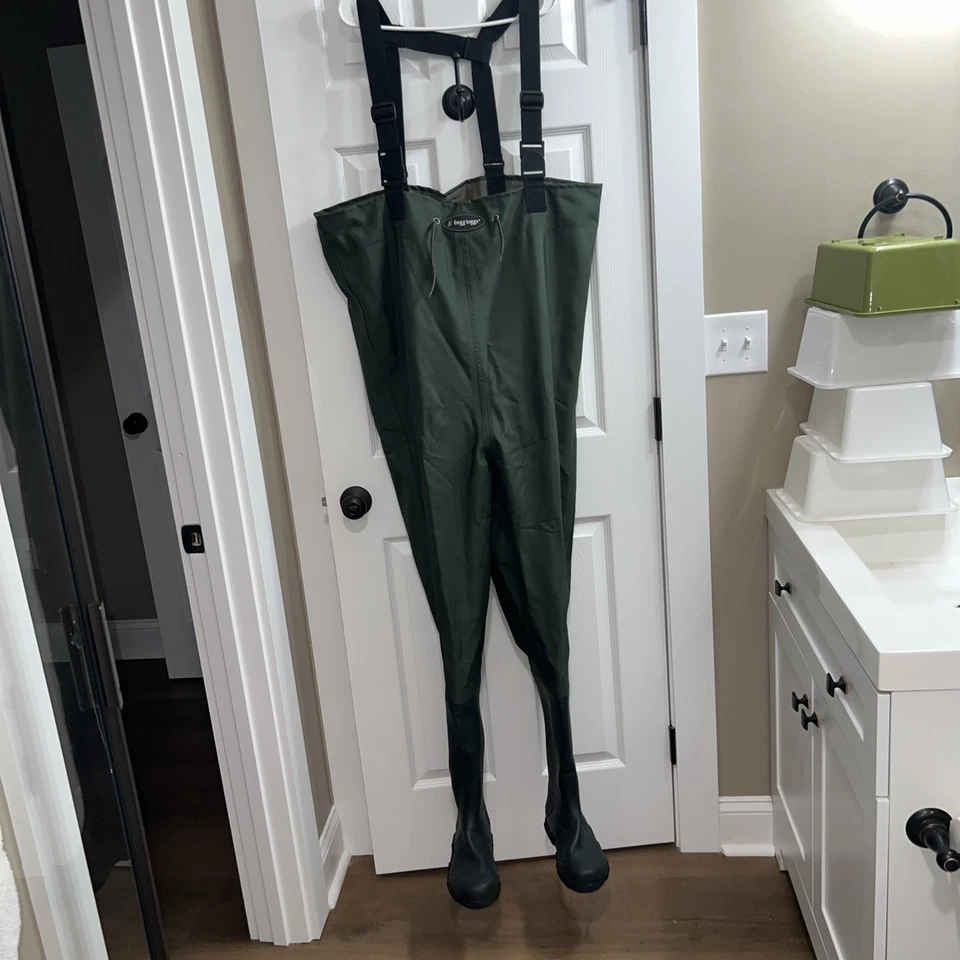 Camareros de cadera Frog Riggs regulares despejados para hombre, verde bosque Foto 1 de 4