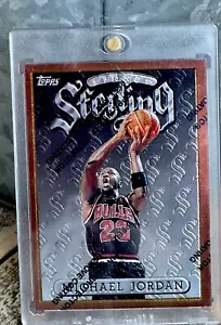 Michael Jordan Card TOPPS 90’s INSERT GOLD  HOLO FOIL RARE 🔥 BULLS JERSEY #23 - Picture 1 of 6