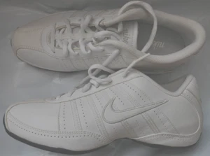Nike Women's Running shoes size 9.5 (Brand New) - Picture 1 of 6