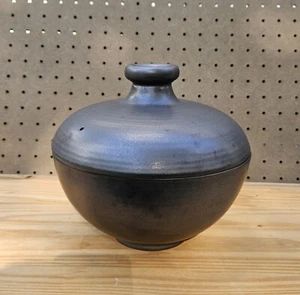 Pure by Pascale Naessens Serax Covered Serving Bowl Charcoal Gray Rare - Picture 1 of 14