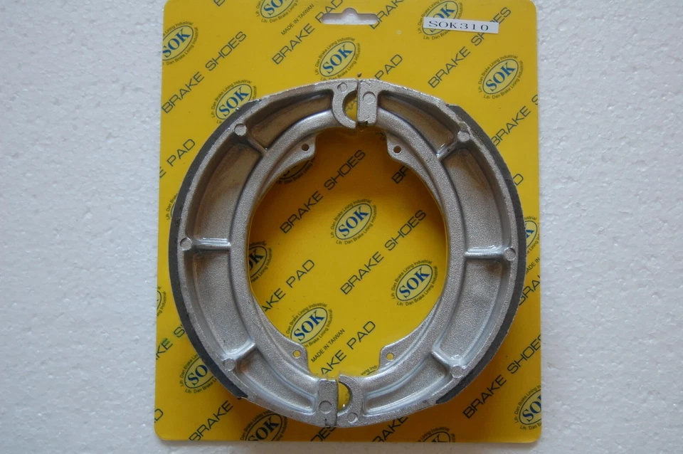 ZAPATOS FRENO TRASEROS aptos para SUZUKI GS750T 1982-1983 Foto 1 de 1